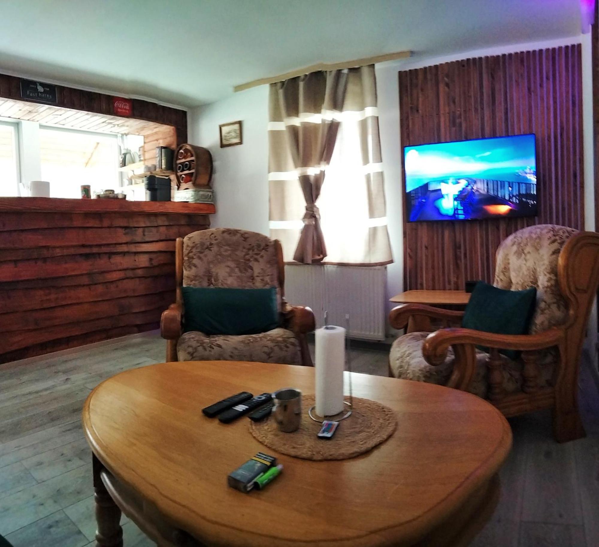 Doi Iepuri Apartamento Azuga Exterior foto