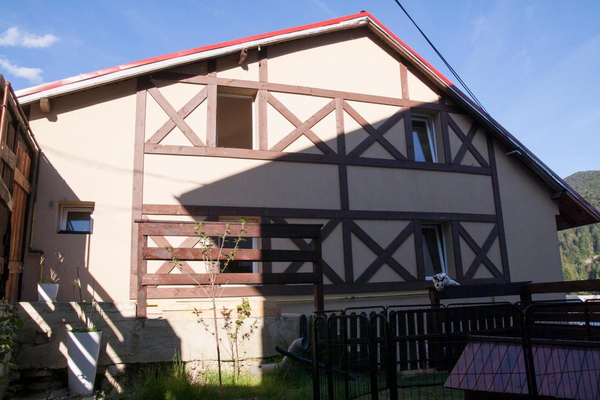 Doi Iepuri Apartamento Azuga Exterior foto