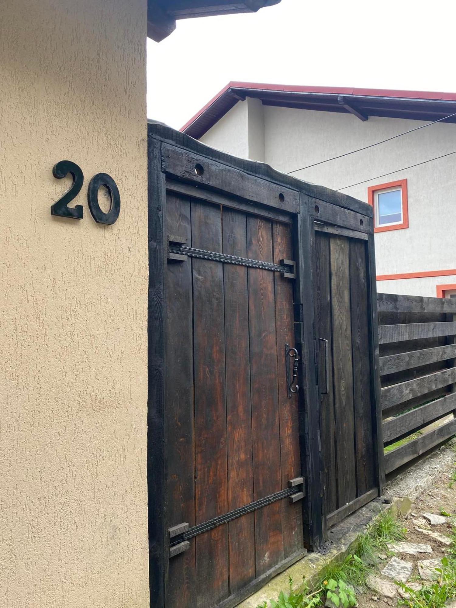 Doi Iepuri Apartamento Azuga Exterior foto